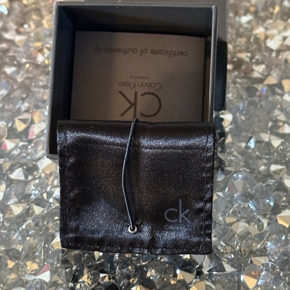 NIB/NWT Calvin Klein Fidget Ring.  Size 8 - Picture 6 of 6